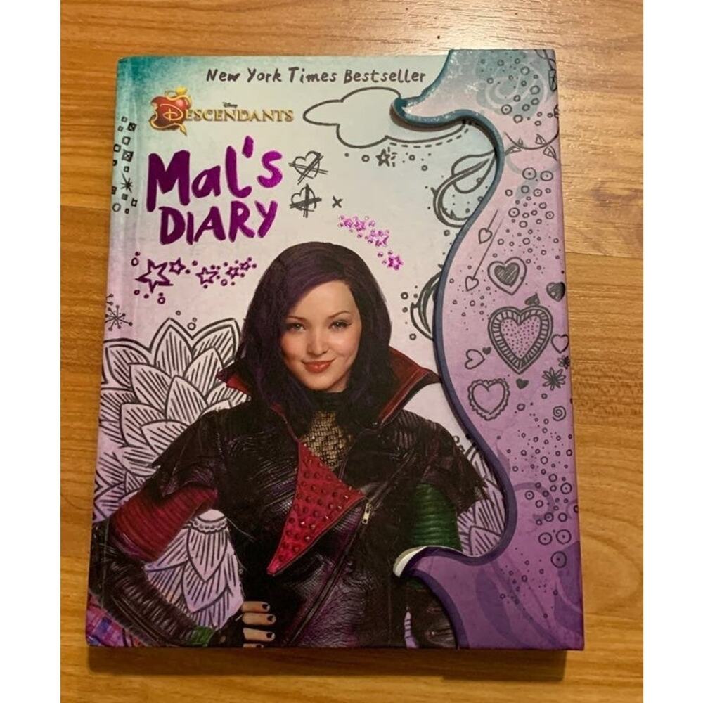 Disney Descendants Book‎